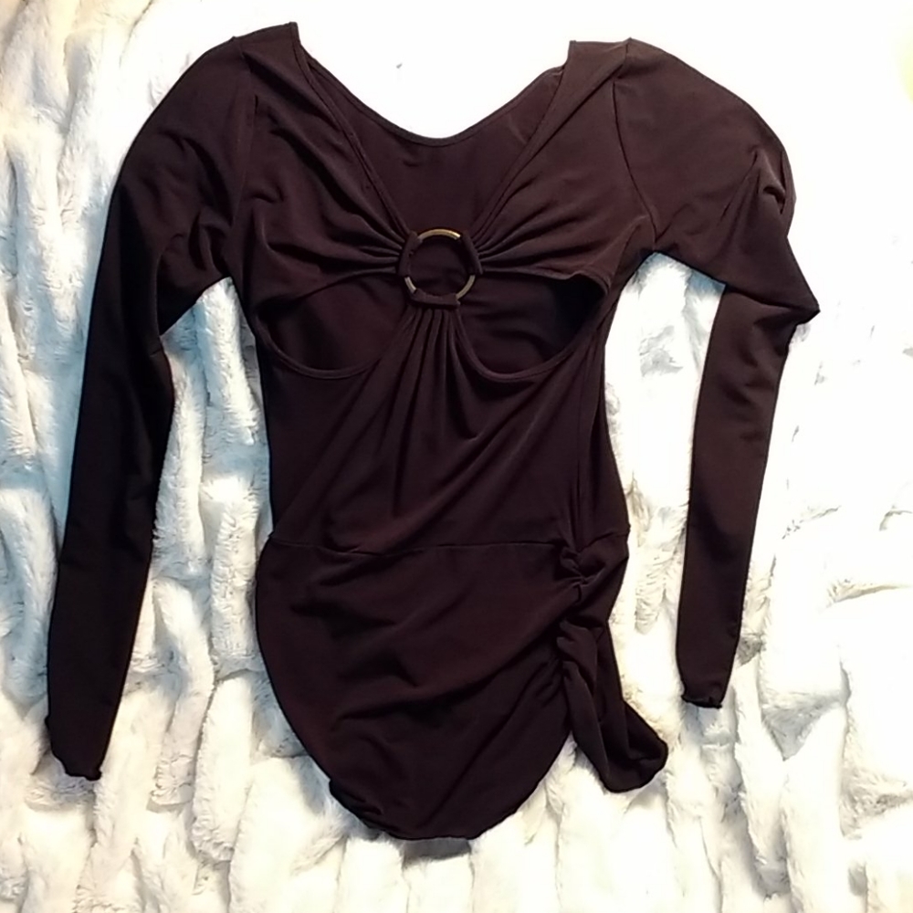 🌠 HP 🌠 NWOT Moda Int by VS Cutout Ringback Top